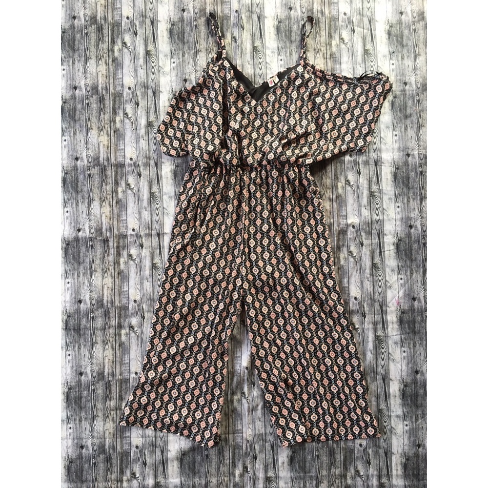 AUW Off-Shoulder Jumpsuit